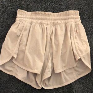 Lulu lemon white tracker short